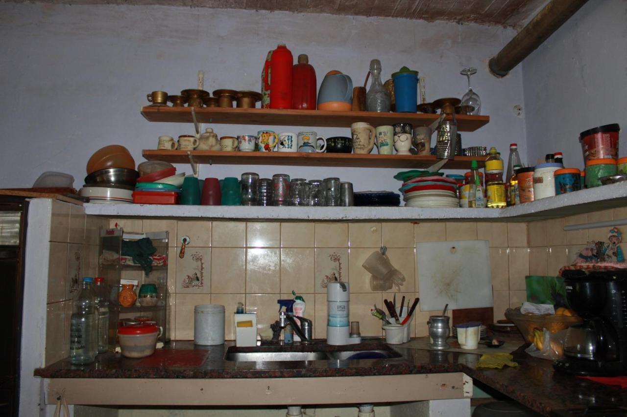 Hostel La Casa Del Patio Bb Баия-Бланка Экстерьер фото
