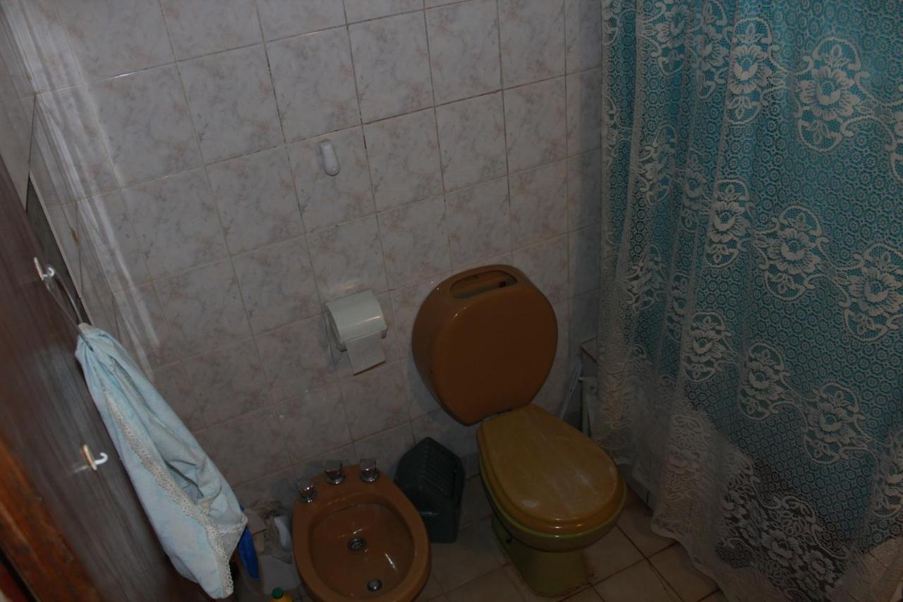 Hostel La Casa Del Patio Bb Баия-Бланка Экстерьер фото